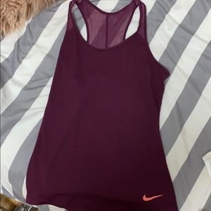 Nike fitness tank